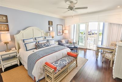 Spacious Suite with a View of the Ocean